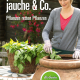 Cover des Buches 'Brennnesseljauche & Co.' mit einer Frau, die Brennnesseln in ein großes Gefäß gibt