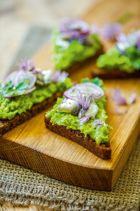 Estnische Küche23_Farbenfrohe Sprottensandwiches_C_Tuuli Mathisen