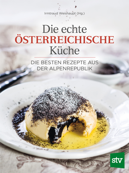 Cover des Buches 'Die echte österreichische Küche' mit einem Germknödel auf einem Teller